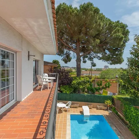 Hauzify I Casa Margalef * كالونج