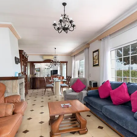 Hauzify I Casa Margalef בית נופש קלנג'ה